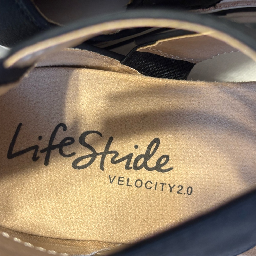 Lifestride Velocity 2.0 Womens sz 7 Black Ankle‎ Strap Zip Up Sandals - Picture 2 of 10